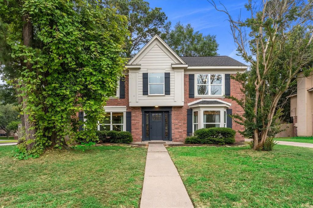 503 Alley Court, Spring