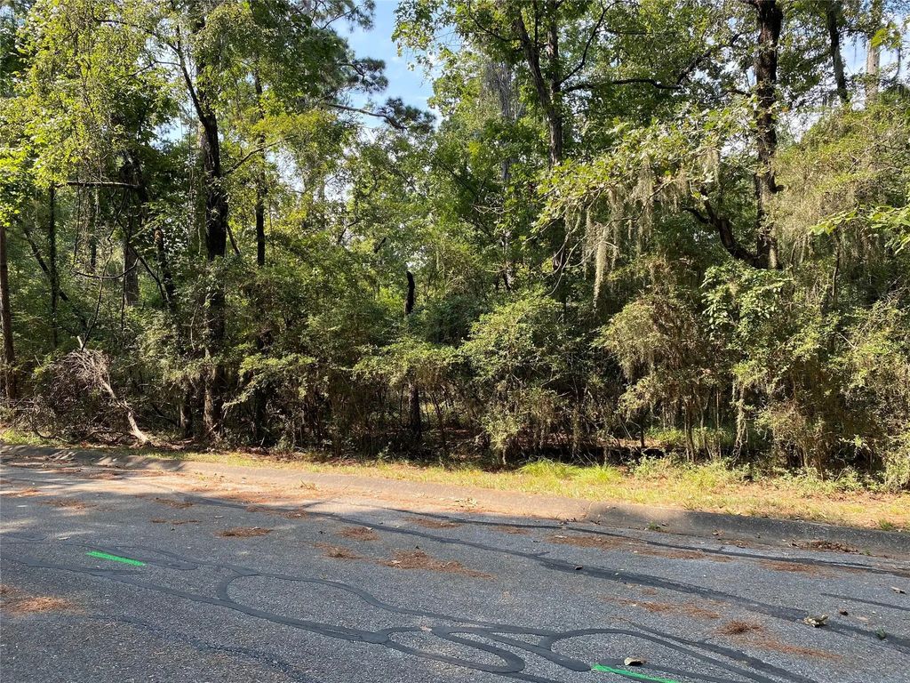 001 Peach Drive, Huntsville