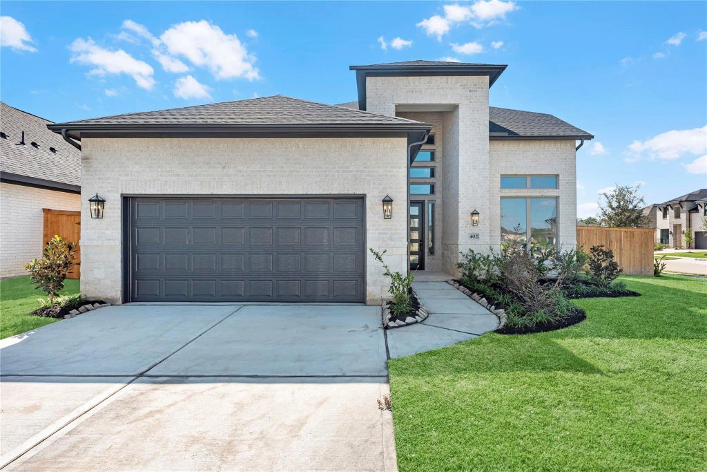 402 Sunlit Valley Circle, Richmond