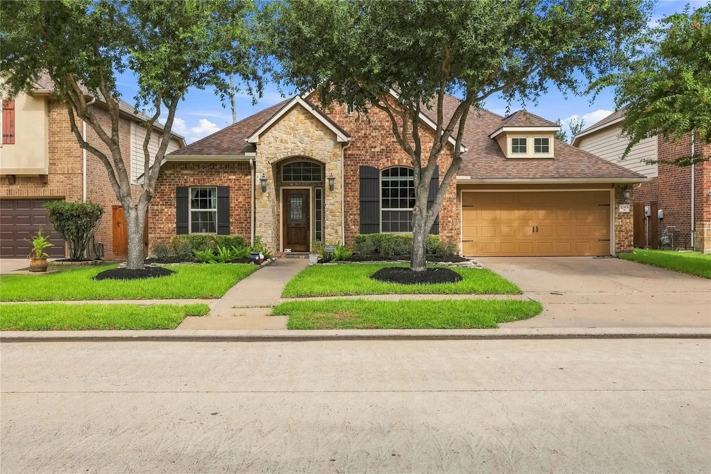 17915 Creek Bluff Lane, Cypress