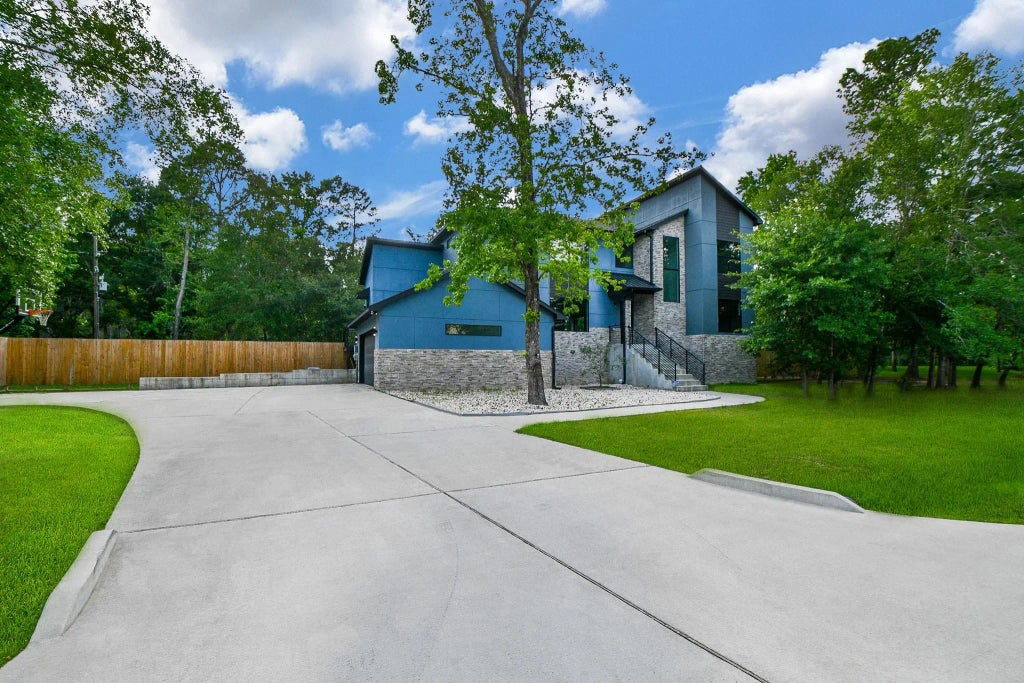 11007 Olde Mint House Lane, Tomball