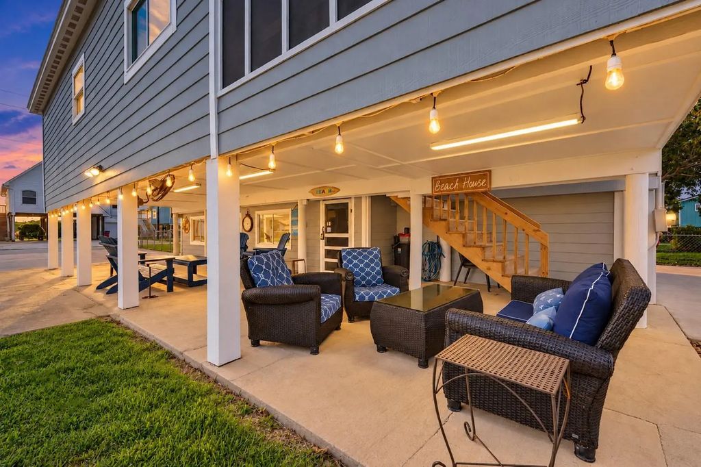 182 County Road 257, Matagorda