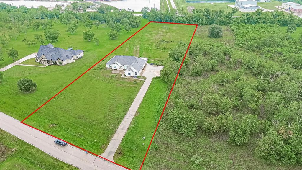 22519 Chenango Lake Drive, Angleton
