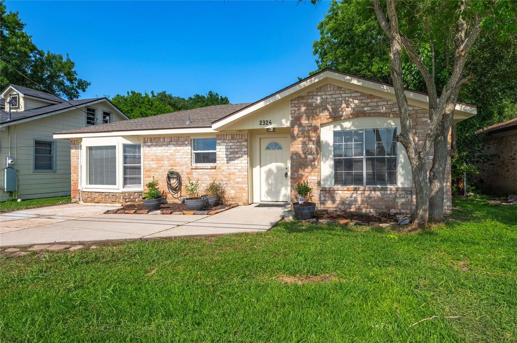 2324 N Logan Street, Texas City