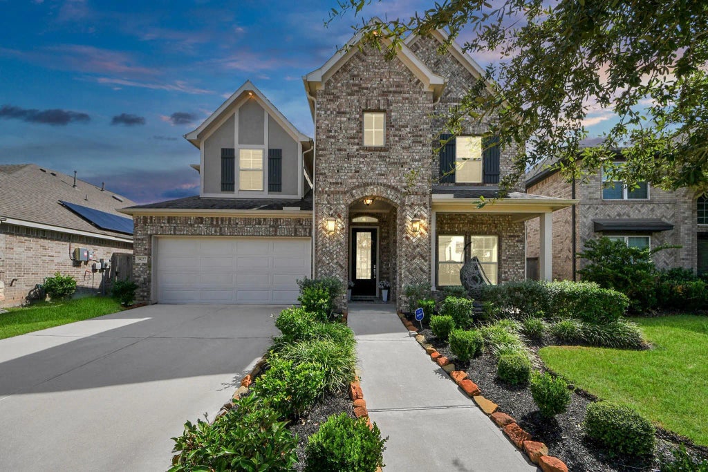 8922 Golden Mist Drive, Missouri City