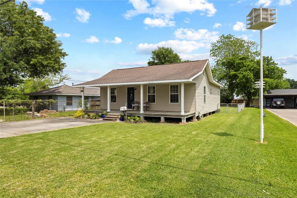 709 Dallas Street, Port Neches