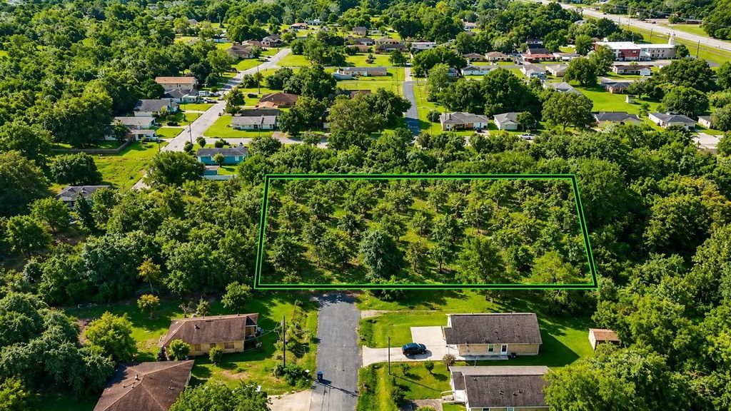 N Vionett Lane, Texas City