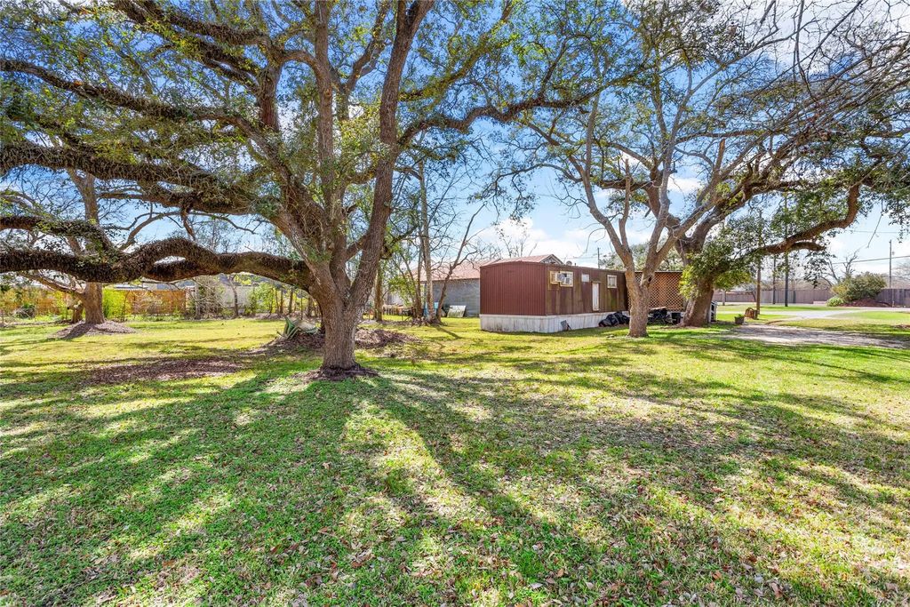 1806 Fm 528 / Munson Road, Alvin