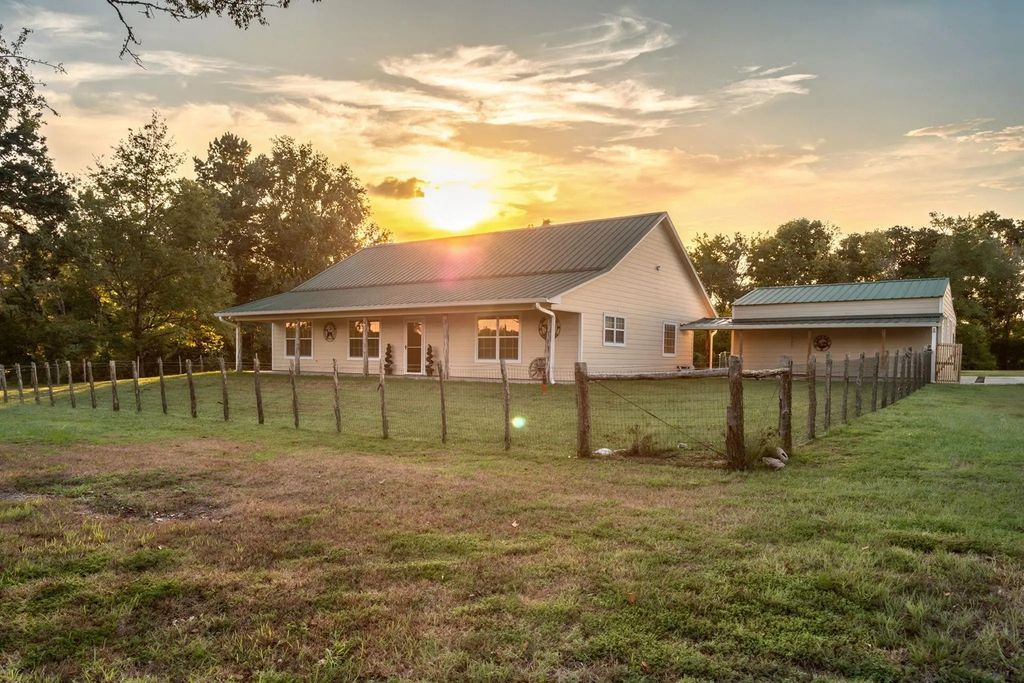307 Fm 980 Road, Huntsville