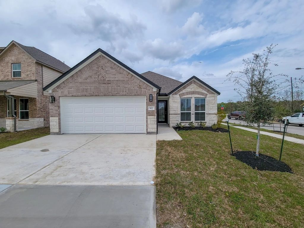 902 Cold Snow Drive, Houston