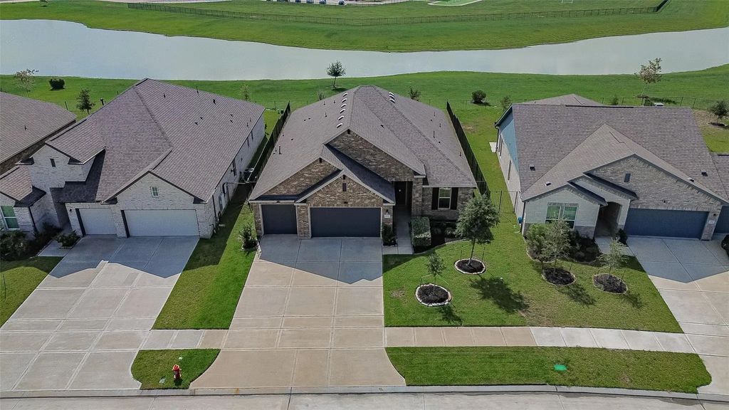 10707 Amador Peak Drive, Rosharon