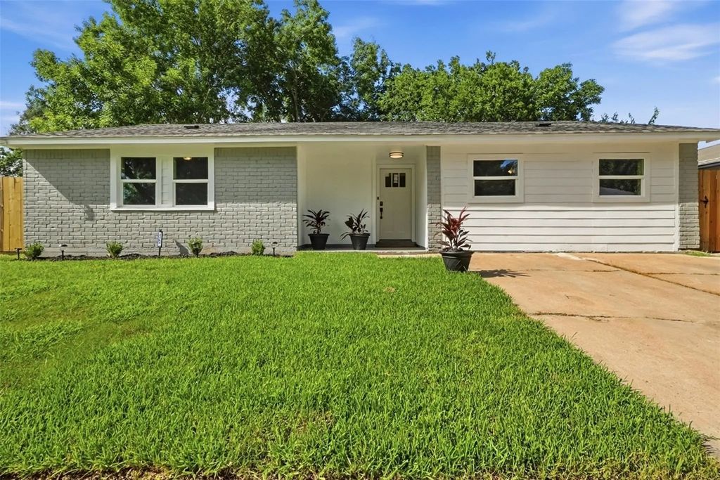 4767 Beechaven St, Houston
