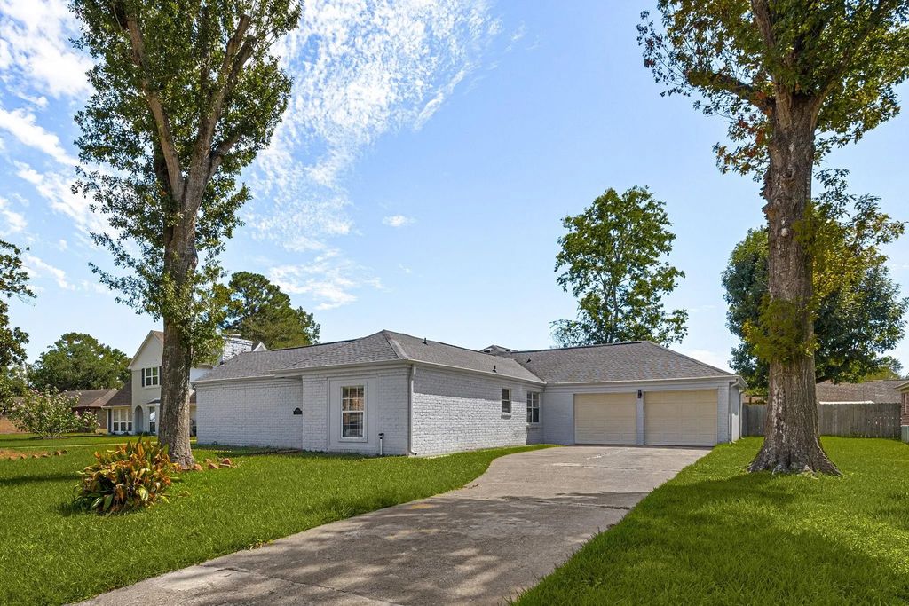 12923 Advance Drive, Houston