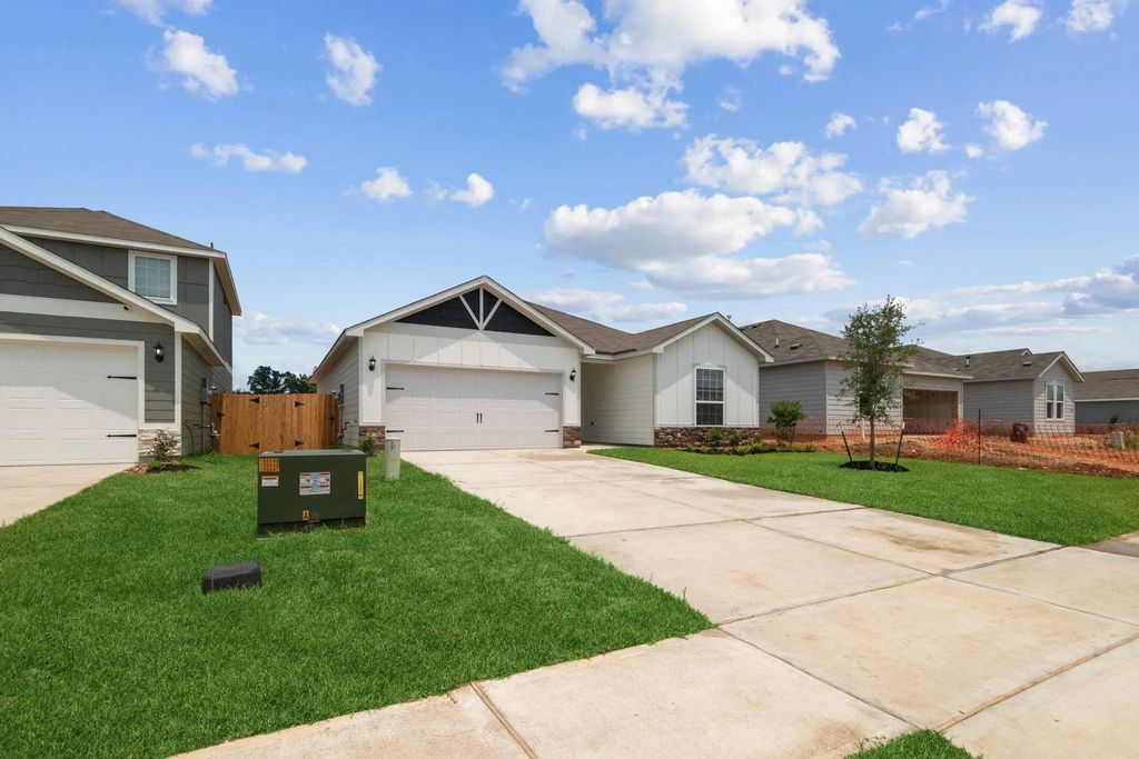 356 Fastboy Lane, Waller