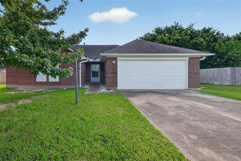 3413 Owens Drive, Dickinson