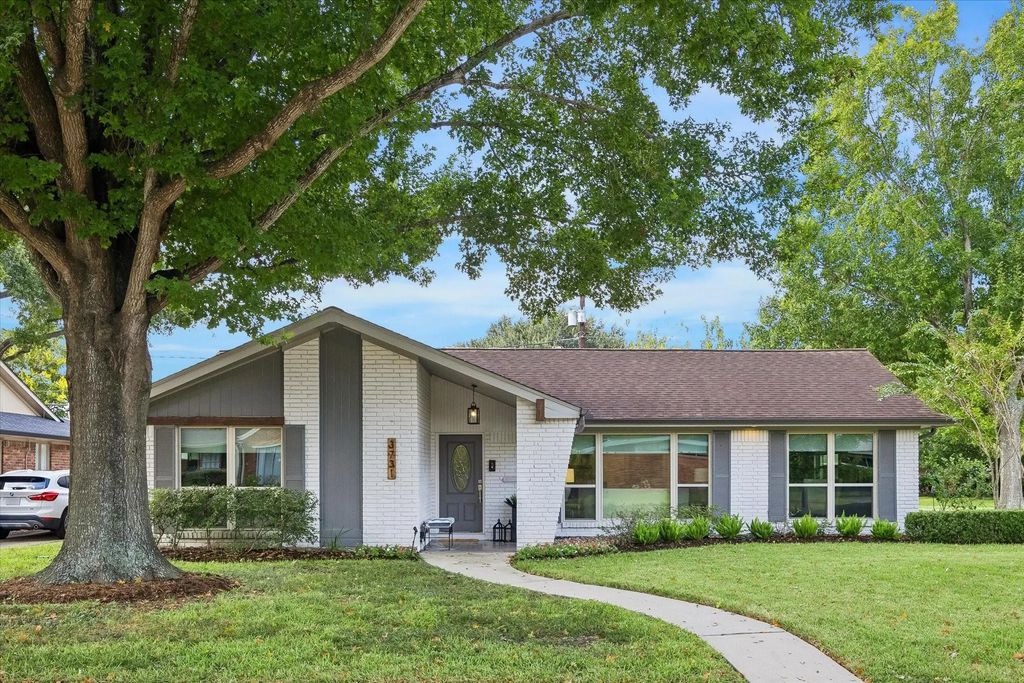 3731 Sun Valley Drive, Houston