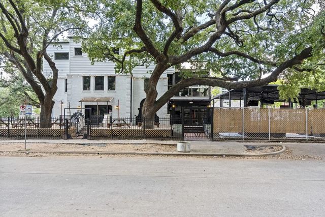1916 Baldwin, Houston