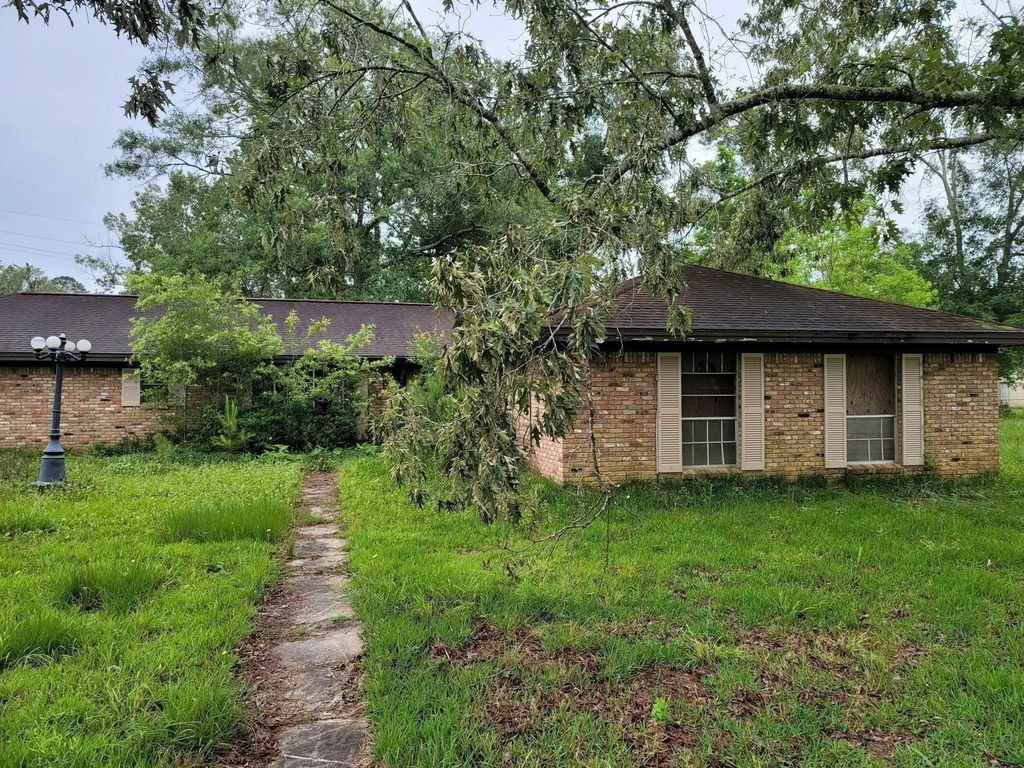 13325 River Oaks Boulevard, Beaumont