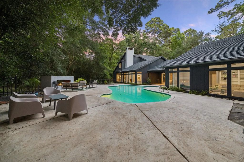 2411 Oakbank Drive, Kingwood