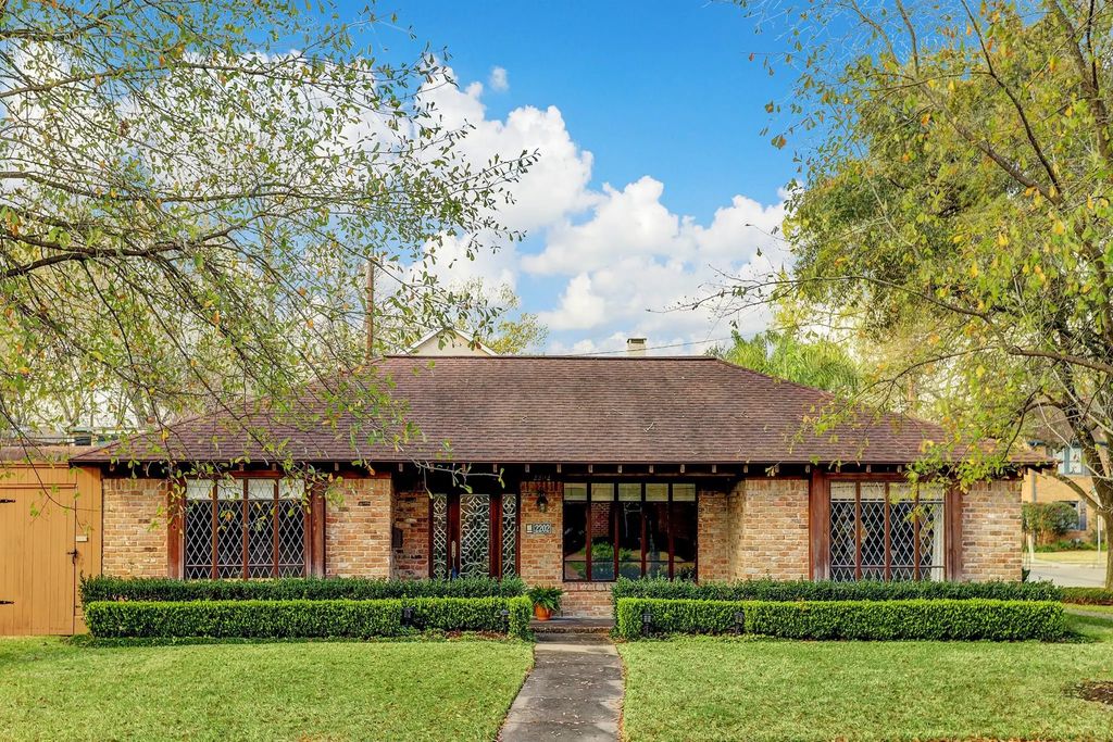2202 Robinhood, Houston