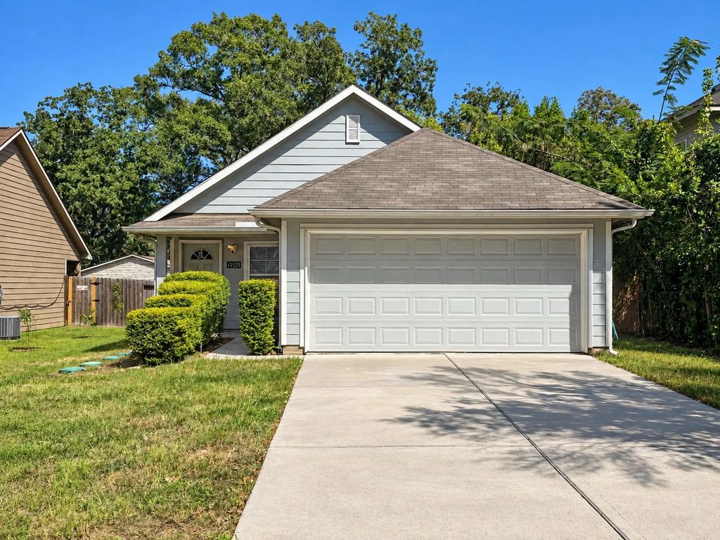 14920 Coaltown Road, Willis