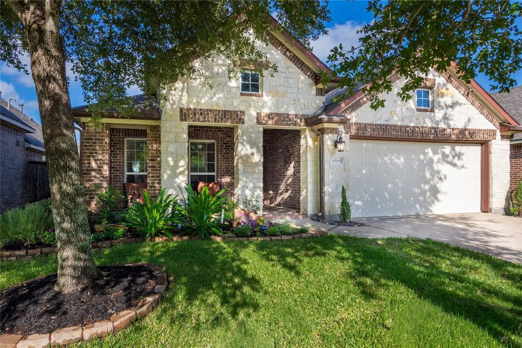 10119 Naples Cliff Court, Cypress