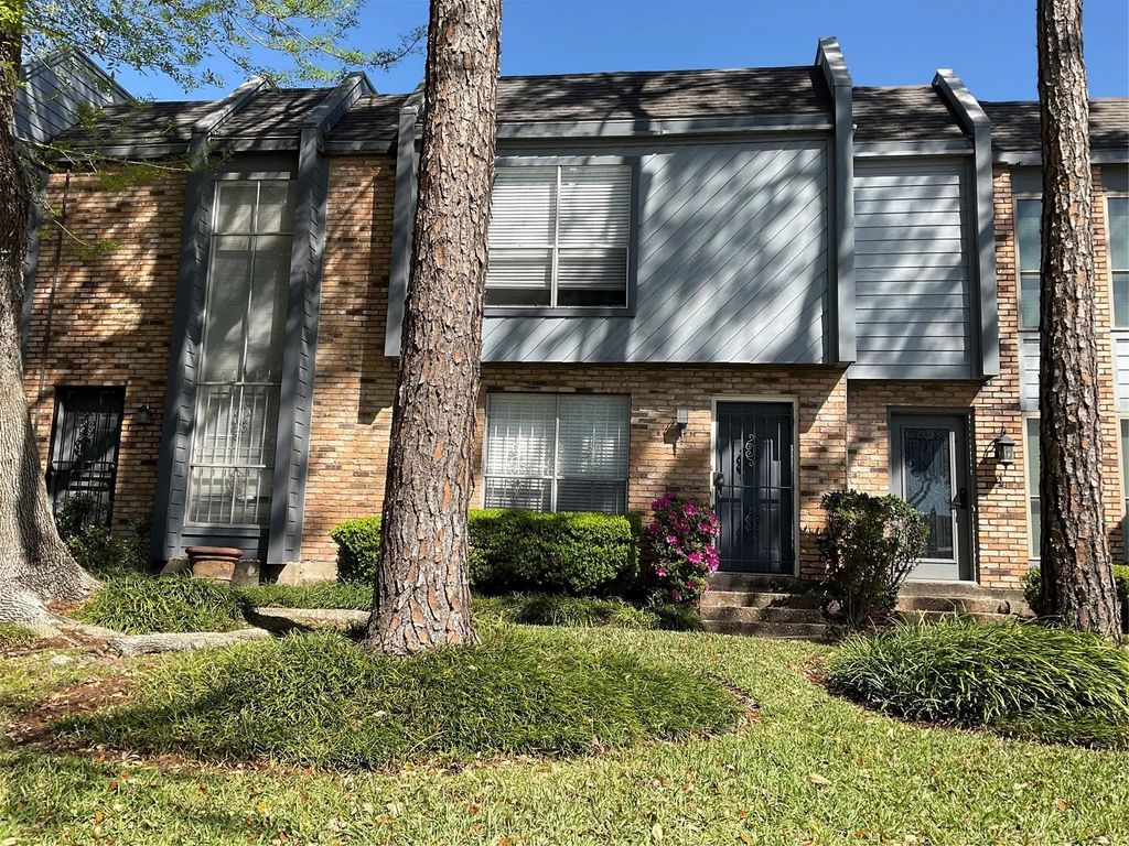 6202 Skyline Drive 3, Houston
