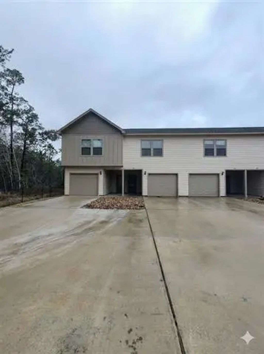 5670 Shadowbend Circle W 103, Lumberton