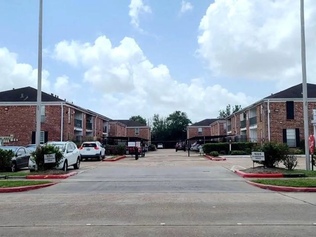 9201 Clarewood Drive 257, Houston