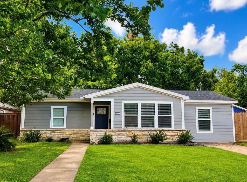 1217 18th Avenue N, Texas City