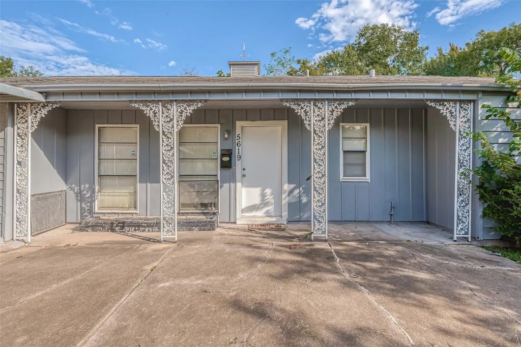 5619 Willow Glen Drive, Houston