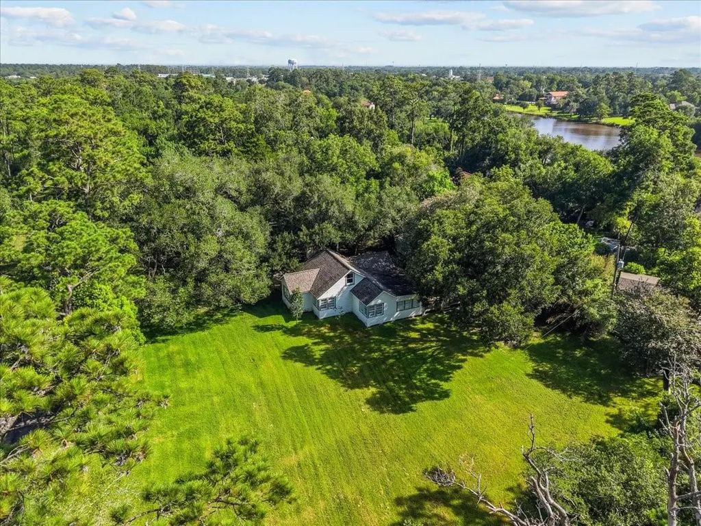 1717 Oleander Drive, Dickinson