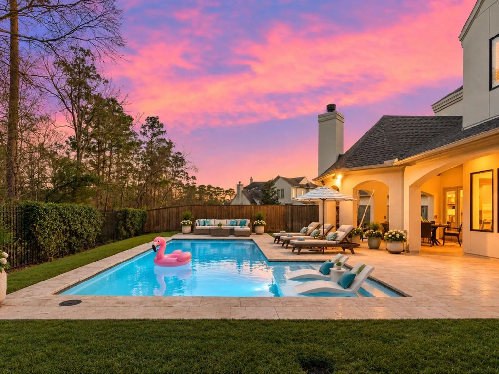 64 S Parkgate Circle, The Woodlands