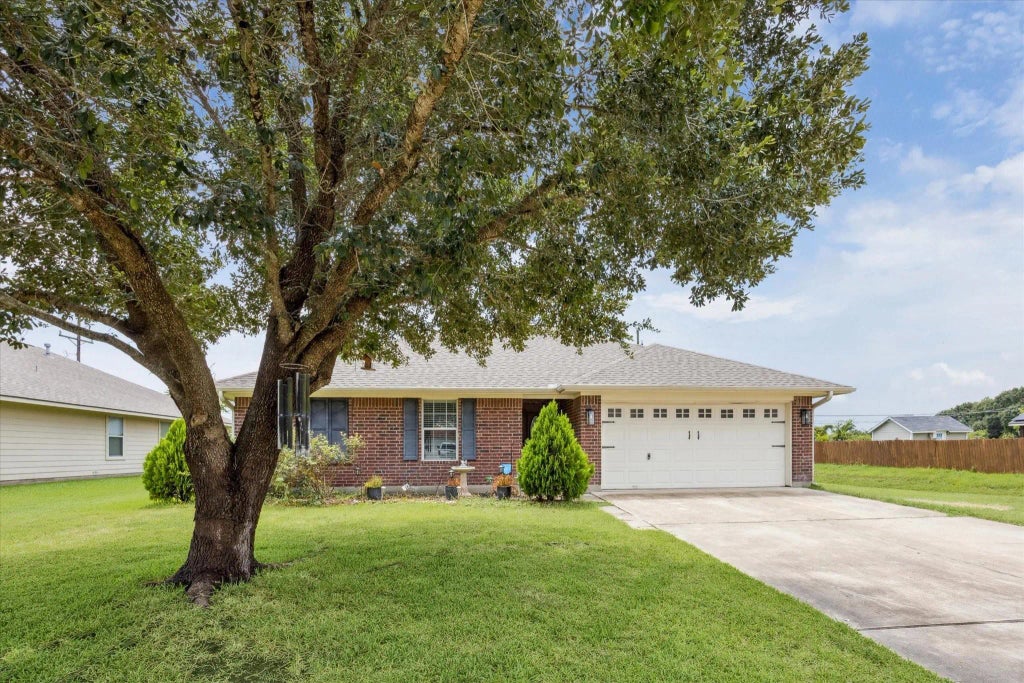617 Mockingbird Street, Navasota