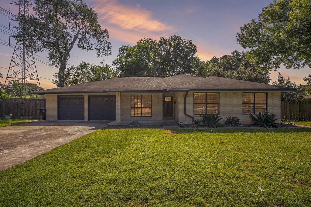 2902 Helberg Road, Houston