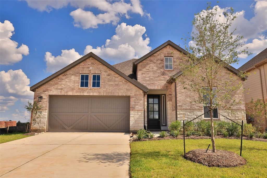 2012 Shady Glen Lane, Magnolia