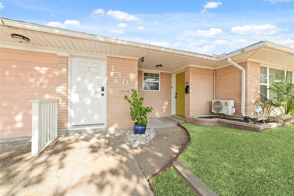 1302 56th Street, Galveston