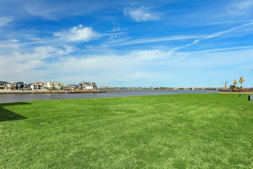 2534 Beacon Circle, League City