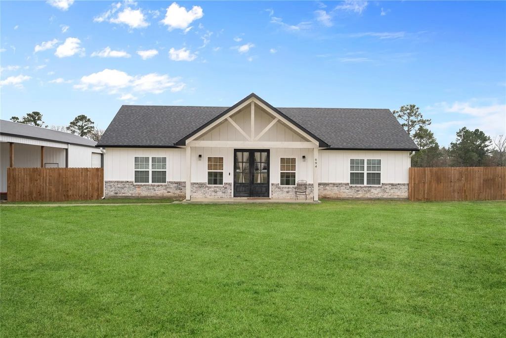 694 Brushy Creek Drive, Onalaska