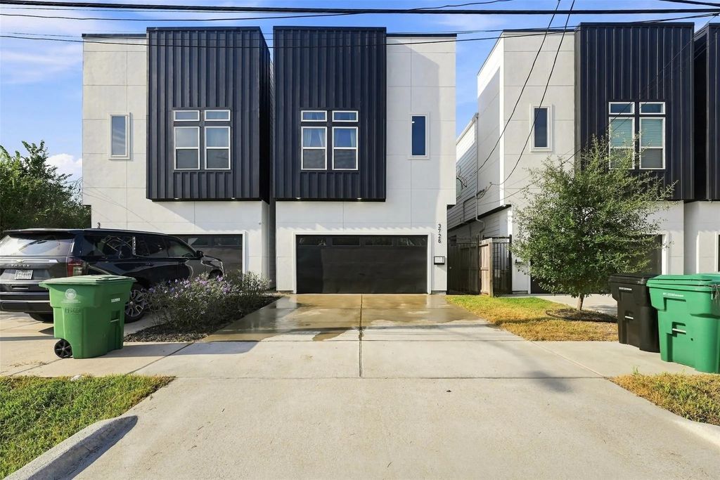 3726 Noah Street, Houston