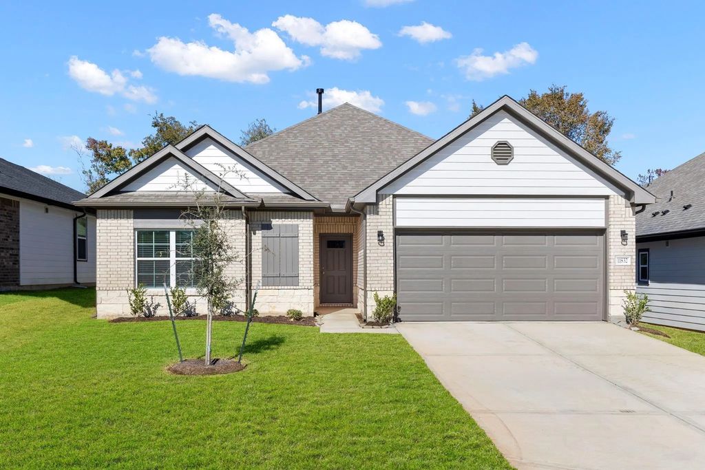 11832 Whirlaway Drive, Willis