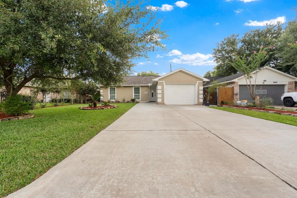 5431 Markwood Lane, Houston
