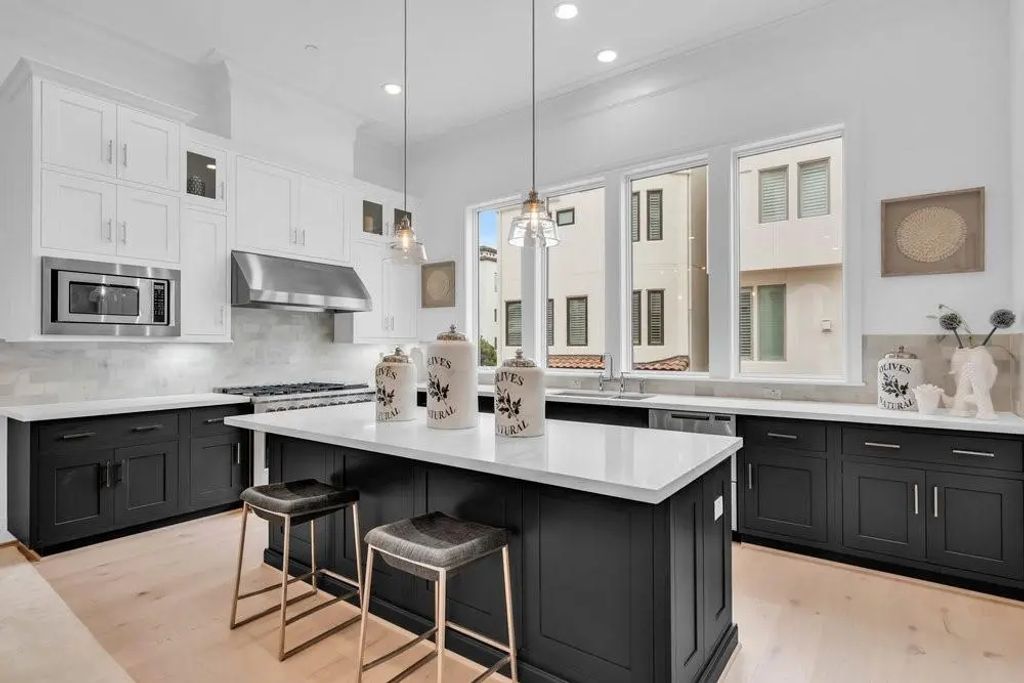 5334 Paseo Caceres Drive, Houston