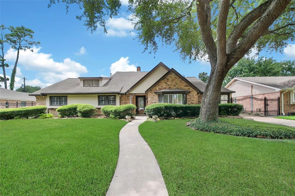 1030 Chantilly Lane, Houston