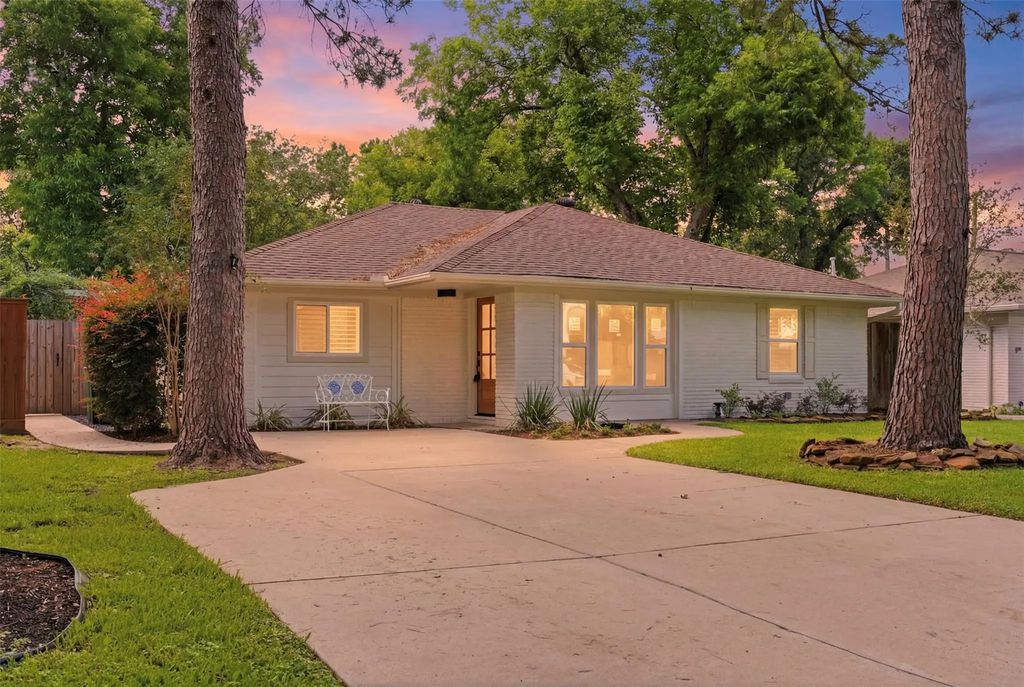 2210 Wakefield Drive, Houston