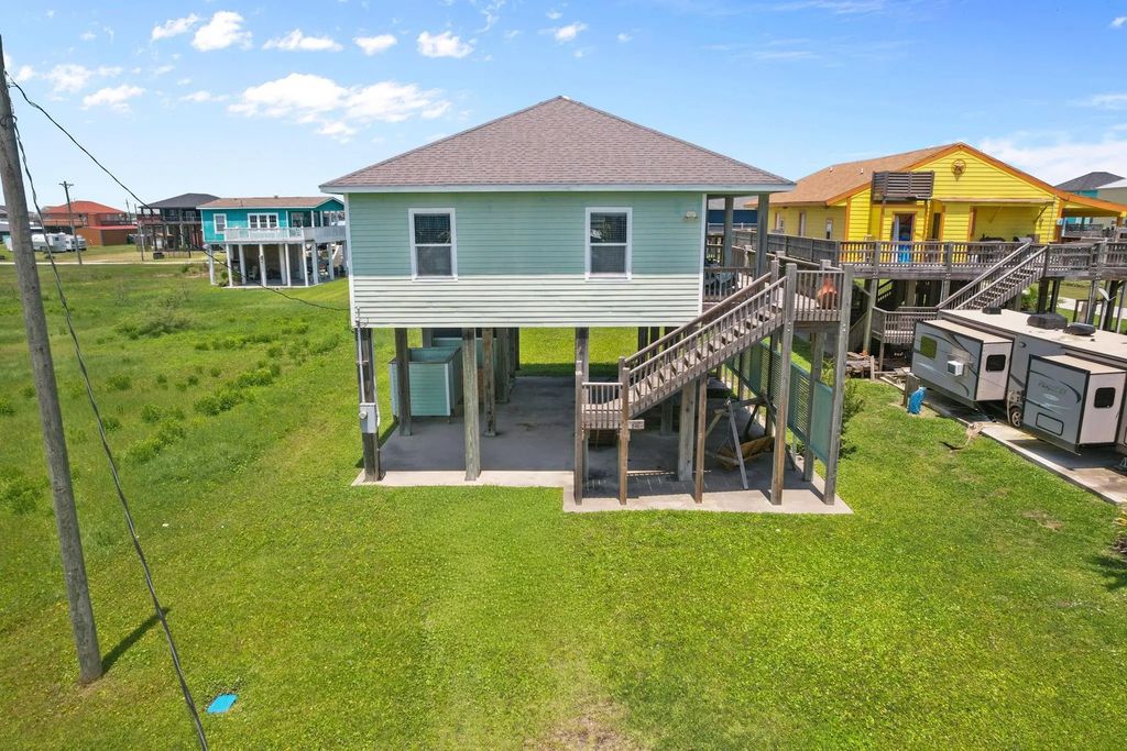 844 S Sage Road, Crystal Beach