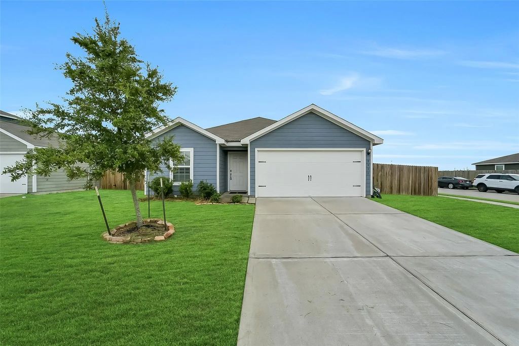 8430 Longshore Slope Road, Cove