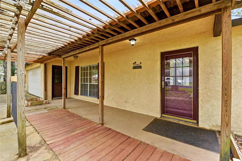235 Thunderbird Court, Conroe