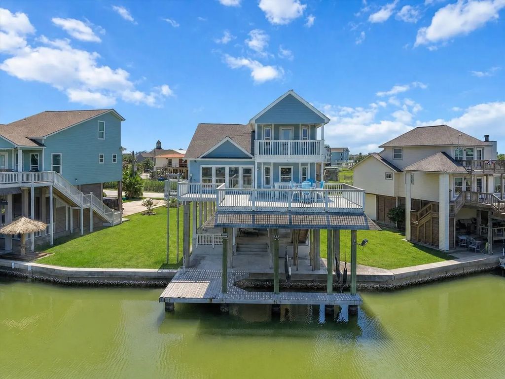 314 Windward Way, Tiki Island