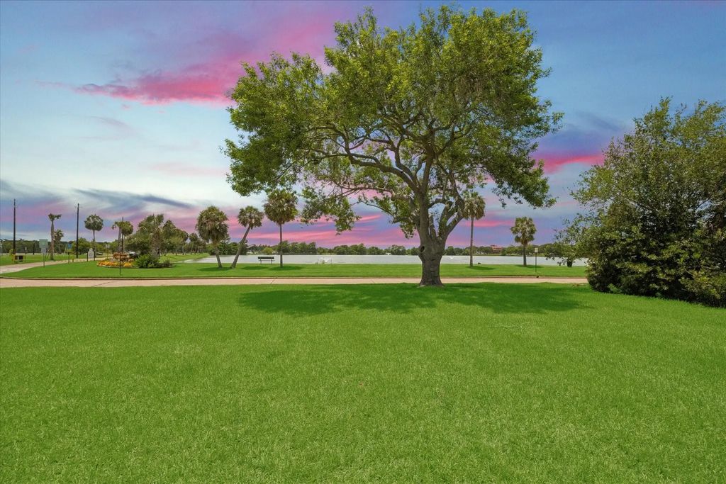 18743 Martinique Drive, Nassau Bay